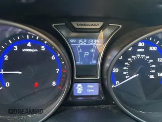 2013 Hyundai Veloster Turbo with VIN KMHTC6AE7DU115884, listed as a Copart auction lot 84959054 with 152,133 mi miles and Clean title. Bid and sale history available at DreamBid. Image 8.