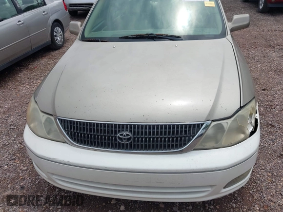 2000 Toyota Avalon XL with VIN 4T1BF28B4YU003928, listed as a IAAI auction lot 42047894 with 303,179 mi miles and . Bid and sale history available at DreamBid. Image 6.