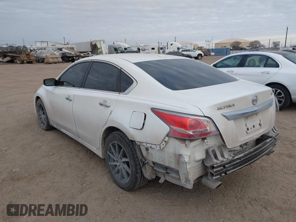 2015 Nissan Altima SV with VIN 1N4AL3AP6FC154329, listed as a IAAI auction lot 41611704 with 124,820 mi miles and . Bid and sale history available at carsss.com. Image 3.