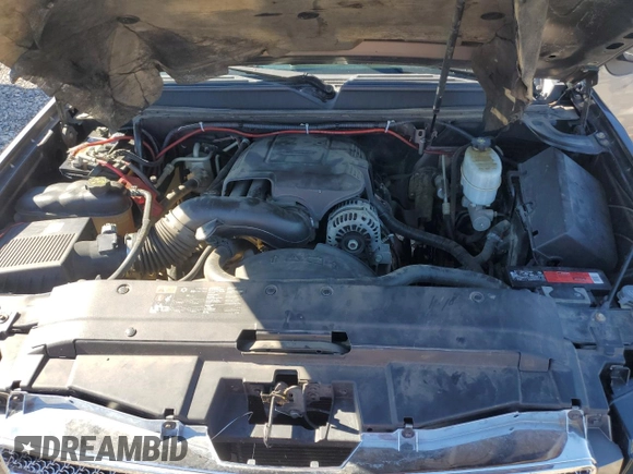 2013 Chevrolet Suburban LS z VIN 1GNWKLEG4DR113485, wystawiony jako Copart lot #80772604 z przebiegiem 183 622 mil mil oraz Szkoda całkowita • Salvage title. Historia ofert i sprzedaży dostępna na DreamBid. Obrazek 13.