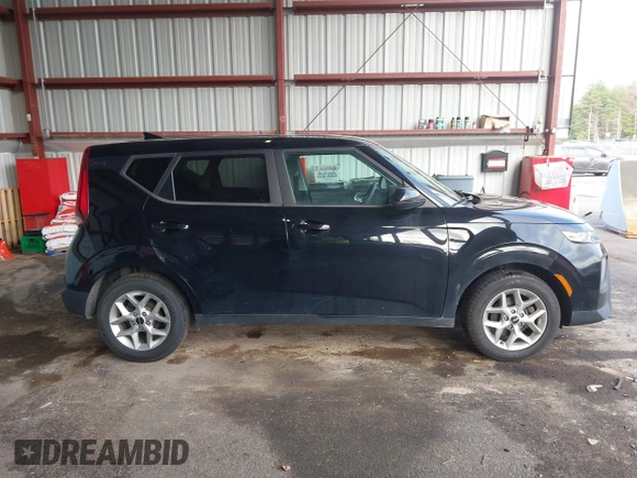 2022 Kia Soul LX with VIN KNDJ23AU1N7162106, listed as a IAAI auction lot 42071090 with 122,831 mi miles and . Bid and sale history available at DreamBid. Image 13.