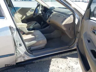 1998 Honda Accord LX z VIN 1HGCG1648WA069919, wystawiony jako IAAI lot #41685395 z przebiegiem 210 163 mil mil oraz . Historia ofert i sprzedaży dostępna na DreamBid. Obrazek 5.