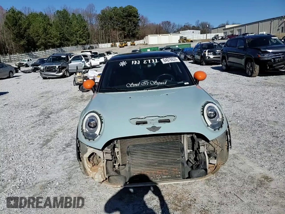 2018 MINI Hardtop Cooper S with VIN WMWXP7C53J2A48284, listed as a Copart auction lot 84678624 with 158,683 mi miles and Salvage Title. Bid and sale history available at DreamBid. Image 11.