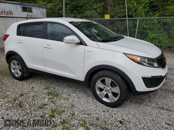2013 Kia Sportage LX with VIN KNDPBCA20D7501980, listed as a Copart auction lot 61784015 with 140,793 mi miles and Salvage title. Bid and sale history available at DreamBid. Image 4.