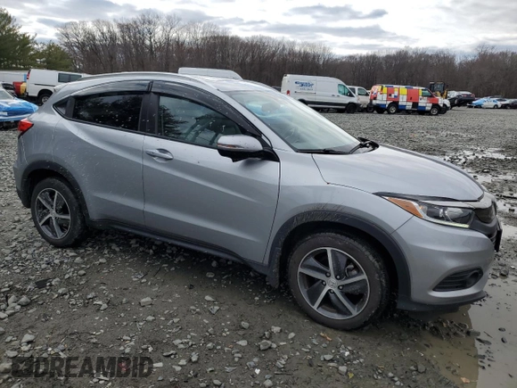 2022 Honda HR-V EX with VIN 3CZRU6H56NM747972, listed as a Copart auction lot 47858685 with 28,402 mi miles and Salvage Title. Bid and sale history available at carsss.com. Image 4.