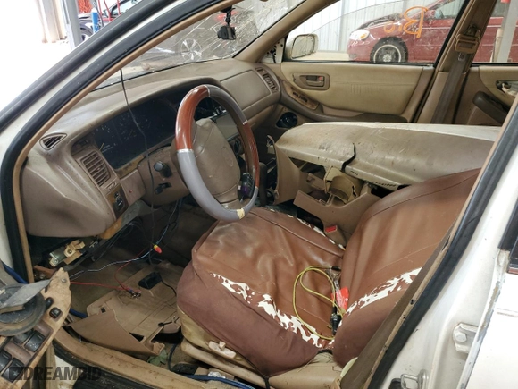 1995 Toyota Avalon XL w/Bench Seat with VIN 4T1GB10E1SU059270, listed as a Copart auction lot 70046984 with 319,833 mi miles and Salvage Title. Bid and sale history available at carsss.com. Image 7.