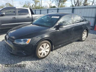 2013 Volkswagen Jetta SE z VIN 3VWDX7AJ2DM301057, wystawiony jako Copart lot #85076104 z przebiegiem 126 684 mil mil oraz Czysty tytuł • Clean title. Historia ofert i sprzedaży dostępna na DreamBid. Obrazek 1.