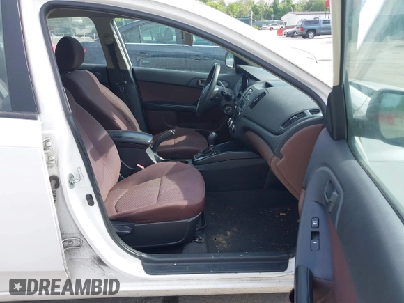 2011 Kia Forte EX with VIN KNAFU4A23B5361487, listed as a IAAI auction lot 42161931 with 179,790 mi miles. Bid and sale history available at carsss.com. Image 5.