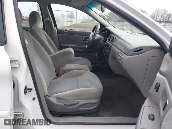 2002 Ford Taurus SES Standard with VIN 1FAFP55U12A184513, listed as a IAAI auction lot 41125306 with 241,896 mi miles. Bid and sale history available at carsss.com. Image 5.