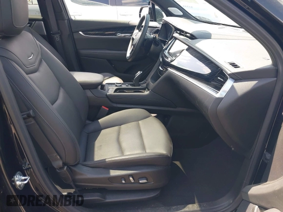 2025 Cadillac XT6 AWD Premium Luxury with VIN 1GYKPDRS3SZ118214, listed as a IAAI auction lot 42100315 with 12,795 mi miles and . Bid and sale history available at DreamBid. Image 5.
