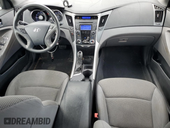 2013 Hyundai Sonata GLS z VIN 5NPEB4AC3DH811185, wystawiony jako Copart lot #58635775 z przebiegiem 153 263 mil mil oraz Czysty tytuł • Clean title. Historia ofert i sprzedaży dostępna na DreamBid. Obrazek 8.