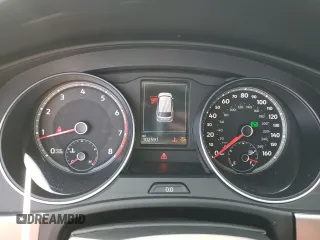 2018 Volkswagen Atlas Launch Edition with VIN 1V2BR2CA4JC502006, listed as a Copart auction lot 51957625 with 102,591 mi miles and Salvage title. Bid and sale history available at DreamBid. Image 9.