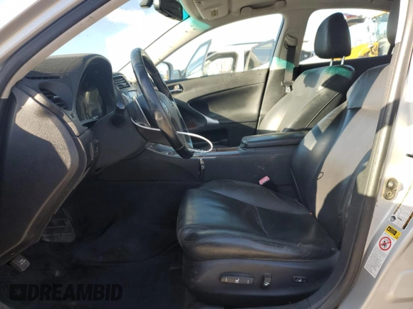 2006 Lexus IS 250 z VIN JTHCK262065003907, wystawiony jako Copart lot #52092505 z przebiegiem 234 529 mil mil oraz Szkoda całkowita • Salvage title. Historia ofert i sprzedaży dostępna na DreamBid. Obrazek 7.