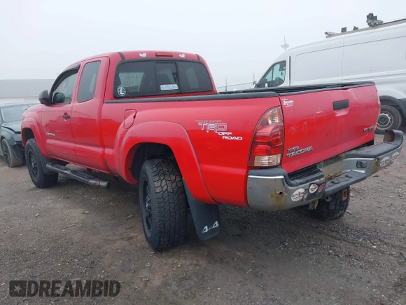 2006 Toyota Tacoma with VIN 5TEUU42N66Z241527, listed as a IAAI auction lot 40448450 with 161,424 mi miles. Bid and sale history available at carsss.com. Image 3.