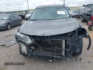 2017 Nissan Rogue SV z VIN KNMAT2MV7HP607531, wystawiony jako IAAI lot #42134855 z przebiegiem 163 810 mil mil oraz . Historia ofert i sprzedaży dostępna na DreamBid. Obrazek 12.