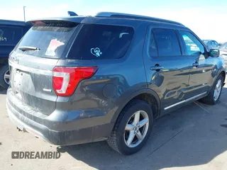 2017 Ford Explorer XLT z VIN 1FM5K8DHXHGB48783, wystawiony jako IAAI lot #41771686 z przebiegiem 104 809 mil mil oraz . Historia ofert i sprzedaży dostępna na DreamBid. Obrazek 4.