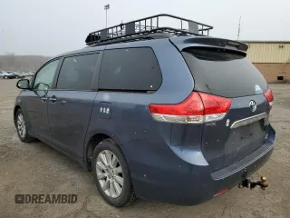 2013 Toyota Sienna XLE with VIN 5TDDK3DC5DS056097, listed as a Copart auction lot 89021805 with Not Provided miles and Salvage Title. Bid and sale history available at carsss.com. Image 2.