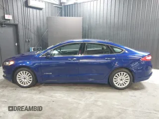 2016 Ford Fusion SE Hybrid with VIN 3FA6P0LU0GR242288, listed as a IAAI auction lot 41867085 with 114,063 mi miles. Bid and sale history available at carsss.com. Image 14.