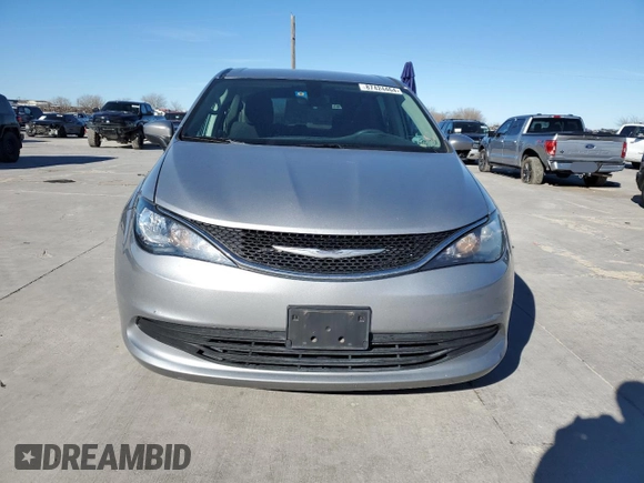 2017 Chrysler Pacifica Touring with VIN 2C4RC1DG9HR668277, listed as a Copart auction lot 87424464 with 171,515 mi miles and Salvage Title. Bid and sale history available at DreamBid. Image 5.