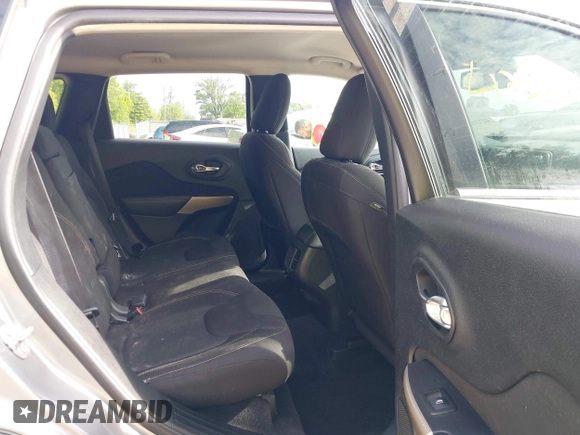 2017 Jeep Cherokee Latitude с VIN 1C4PJMCB5HW574778, выставлен на аукционе IAAI как лот 42331697 с пробегом 208 487 миль миль и . История ставок и продаж доступна на DreamBid. Изображение 8.