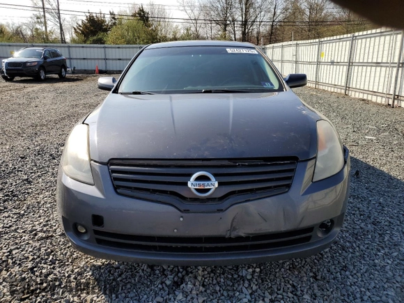 2009 Nissan Altima S with VIN 1N4AL21E69N493786, listed as a Copart auction lot 52427125 with 135,767 mi miles and Salvage Title. Bid and sale history available at DreamBid. Image 5.