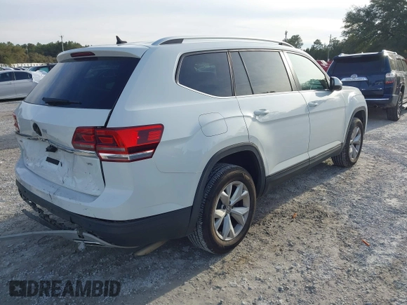 2018 Volkswagen Atlas SE with VIN 1V2DR2CA6JC526557, listed as a IAAI auction lot 41420788 with 135,149 mi miles and . Bid and sale history available at DreamBid. Image 4.