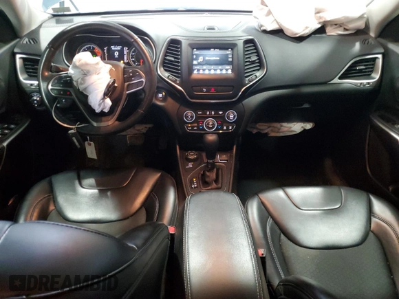 2020 Jeep Cherokee Latitude Plus z VIN 1C4PJMLN5LD553329, wystawiony jako Copart lot #56834895 z przebiegiem 63 582 mil mil oraz Szkoda całkowita • Salvage title. Historia ofert i sprzedaży dostępna na DreamBid. Obrazek 8.
