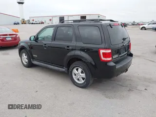 2008 Ford Escape XLT z VIN 1FMCU93108KC93467, wystawiony jako IAAI lot #42747517 z przebiegiem 201 873 mil mil oraz . Historia ofert i sprzedaży dostępna na DreamBid. Obrazek 3.