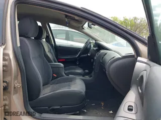 2004 Dodge Intrepid SE with VIN 2B3HD46R74H627091, listed as a IAAI auction lot 41970132 with 96,483 mi miles. Bid and sale history available at carsss.com. Image 5.