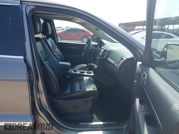 2013 Jeep Grand Cherokee Overland with VIN 1C4RJFCG2DC611877, listed as a IAAI auction lot 41910800 with 151,457 mi miles. Bid and sale history available at carsss.com. Image 5.