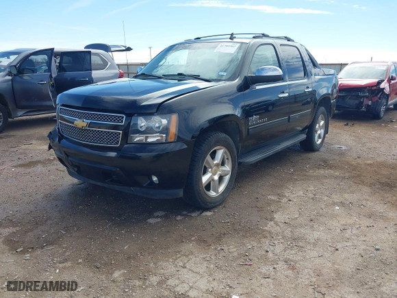 2013 Chevrolet Avalanche LT with VIN 3GNTKFE70DG297831, listed as a IAAI auction lot 41709367 with 107,811 mi miles. Bid and sale history available at carsss.com. Image 2.