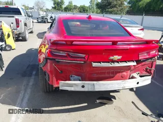 2016 Chevrolet Camaro 2SS z VIN 1G1FH1R71G0118652, wystawiony jako IAAI lot #42087638 z przebiegiem Nie podano mil oraz . Historia ofert i sprzedaży dostępna na DreamBid. Obrazek 17.