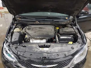 2015 Chrysler 200 Limited with VIN 1C3CCCAB9FN690174, listed as a IAAI auction lot 41330163 with 123,633 mi miles and . Bid and sale history available at carsss.com. Image 10.