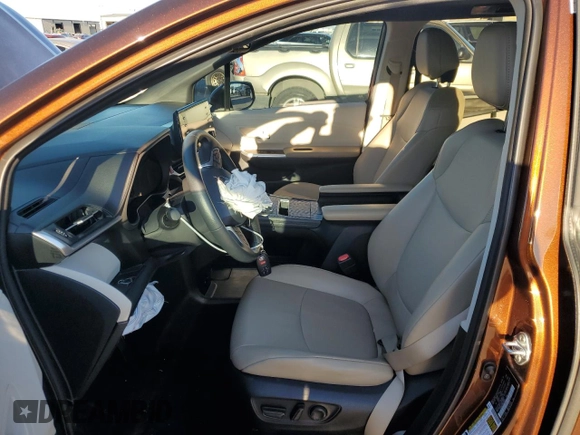 2022 Toyota Sienna XLE с VIN 5TDYRKEC6NS094932, выставлен на аукционе Copart как лот 80919154 с пробегом 40 915 миль миль и Списание • Salvage title. История ставок и продаж доступна на DreamBid. Изображение 7.