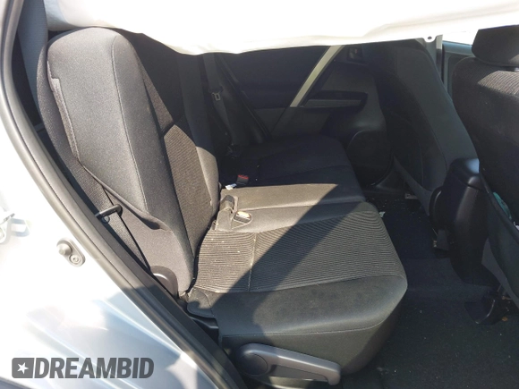 2017 Toyota RAV4 LE z VIN 2T3BFREVXHW641518, wystawiony jako IAAI lot #42306929 z przebiegiem 79 896 mil mil oraz . Historia ofert i sprzedaży dostępna na DreamBid. Obrazek 8.