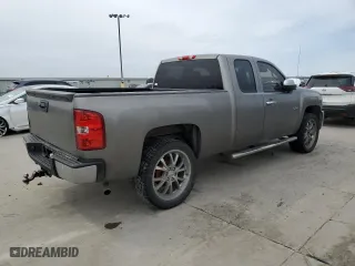 2013 Chevrolet Silverado 1500 LT with VIN 1GCRCSE03DZ111825, listed as a Copart auction lot 48244475 with 219,046 mi miles and Salvage Title. Bid and sale history available at carsss.com. Image 3.