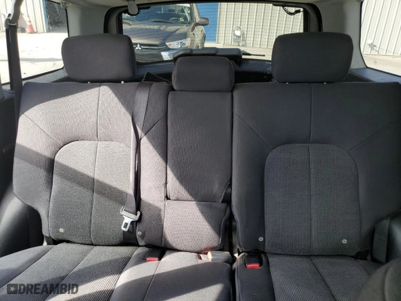 2004 Mitsubishi Endeavor XLS with VIN 4A4MM31S84E026399, listed as a Copart auction lot 69507394 with 241,793 mi miles and Salvage Title. Bid and sale history available at carsss.com. Image 10.