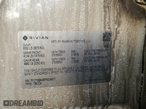 2023 Rivian R1T Adventure z VIN 7FCTGBAA6PN028517, wystawiony jako Copart lot #73712354 z przebiegiem Nie podano mil oraz Nie do naprawy. Historia ofert i sprzedaży dostępna na DreamBid. Obrazek 13.