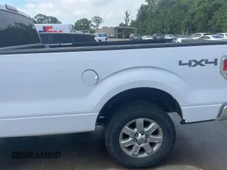 2014 Ford F-150 XL z VIN 1FTFX1EF4EKF44389, wystawiony jako IAAI lot #42631372 z przebiegiem 139 027 mil mil oraz . Historia ofert i sprzedaży dostępna na DreamBid. Obrazek 1.