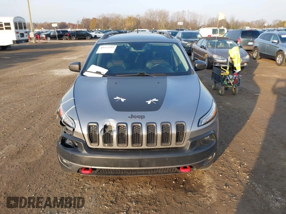 2015 Jeep Cherokee Trailhawk z VIN 1C4PJMBS2FW728961, wystawiony jako IAAI lot #40712830 z przebiegiem 79 299 mil mil oraz . Historia ofert i sprzedaży dostępna na DreamBid. Obrazek 12.