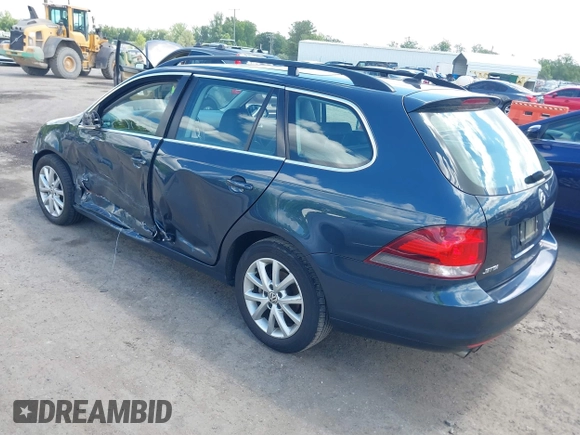 2010 Volkswagen Jetta SE with VIN 3VWTX7AJ2AM613550, listed as a IAAI auction lot 42281149 with 100,666 mi miles and . Bid and sale history available at DreamBid. Image 3.