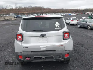 2018 Jeep Renegade Trailhawk with VIN ZACCJBCB1JPG74527, listed as a IAAI auction lot 41814352 with 71,120 mi miles. Bid and sale history available at carsss.com. Image 16.