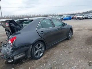 2012 Toyota Camry SE with VIN 4T1BK1FK3CU517724, listed as a IAAI auction lot 41863249 with 580,000 mi miles. Bid and sale history available at carsss.com. Image 4.