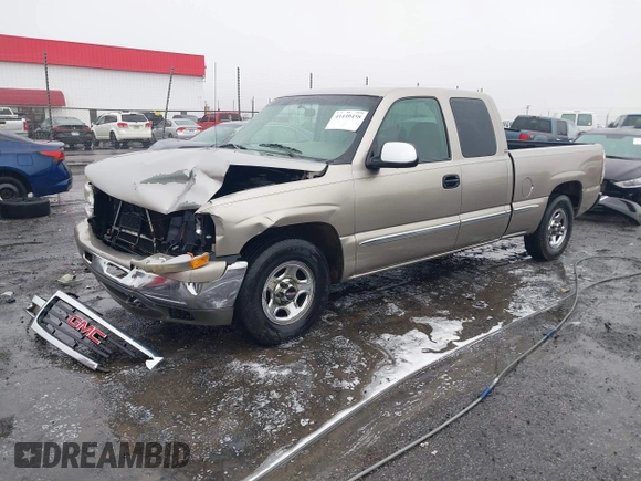 2000 GMC New Sierra 1500 SL with VIN 2GTEC19V9Y1313002, listed as a IAAI auction lot 41440458 with 367,281 mi miles. Bid and sale history available at carsss.com. Image 17.