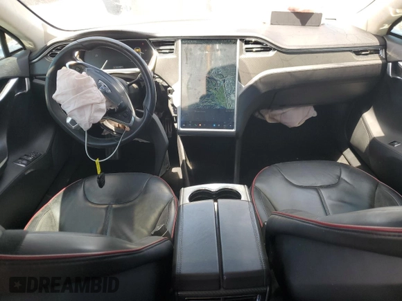 2013 Tesla Model S Performance с VIN 5YJSA1DP3DFP10567, выставлен на аукционе Copart как лот 58352955 с пробегом 128 438 миль миль и Списание • Salvage title. История ставок и продаж доступна на DreamBid. Изображение 8.