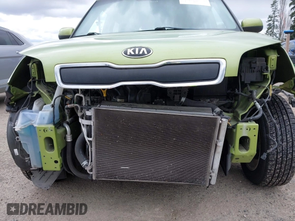 2015 Kia Soul with VIN KNDJN2A20F7801786, listed as a IAAI auction lot 41934766 with 85,251 mi miles. Bid and sale history available at carsss.com. Image 13.