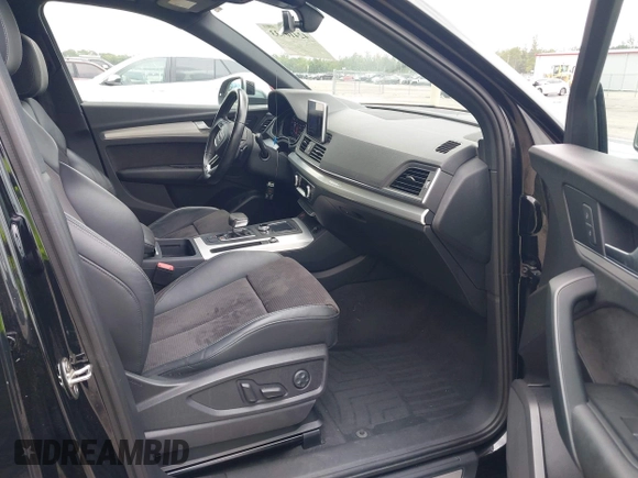 2018 Audi SQ5 Premium Plus z VIN WA1A4AFY6J2009085, wystawiony jako IAAI lot #42410933 z przebiegiem 59 773 mil mil oraz . Historia ofert i sprzedaży dostępna na DreamBid. Obrazek 5.