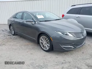 2015 Lincoln MKZ z VIN 3LN6L2J9XFR623933, wystawiony jako IAAI lot #41799821 z przebiegiem 85 388 mil mil oraz . Historia ofert i sprzedaży dostępna na DreamBid. Obrazek 1.