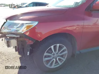 2016 Nissan Pathfinder SV with VIN 5N1AR2MN7GC645633, listed as a IAAI auction lot 41738679 with 229,359 mi miles. Bid and sale history available at carsss.com. Image 21.