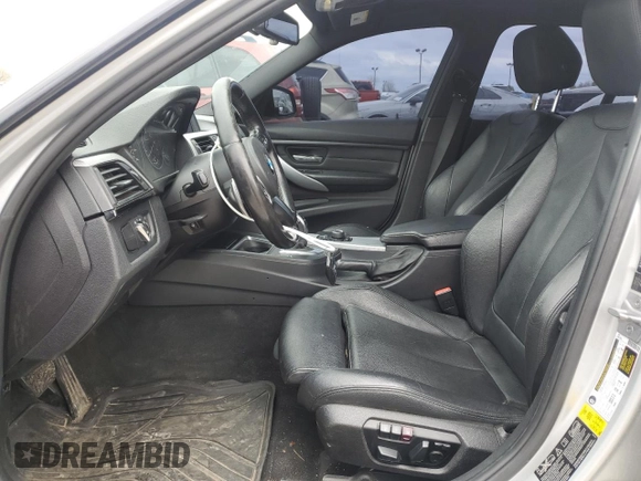 2014 BMW 3 Series 328i xDrive z VIN WBA3B5G51ENS06960, wystawiony jako Copart lot #53939415 z przebiegiem 138 720 mil mil oraz Nie do naprawy • Non repairable. Historia ofert i sprzedaży dostępna na DreamBid. Obrazek 7.
